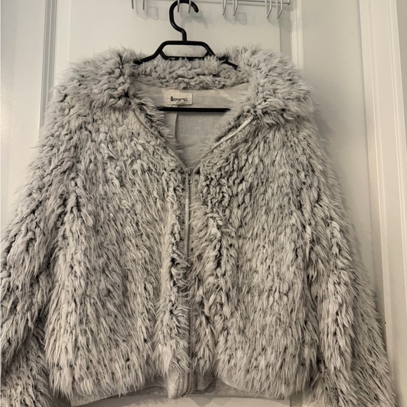Jackets & Blazers - Cream Faux Fur Zip-Up Jacket
